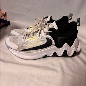 Nike Black and White Athletic Shoes